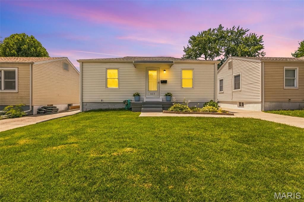 417 Tower Grove Place, Saint Charles, MO 63301 Main Photo