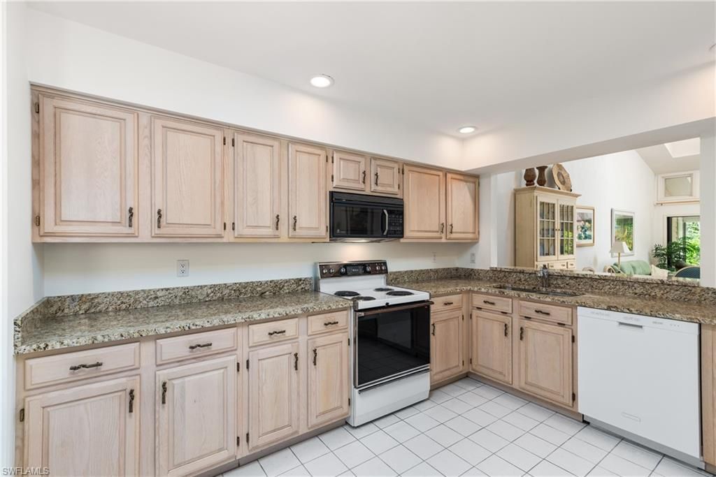 6658 Trident Way , Unit J4, Naples, FL 34108 Photo