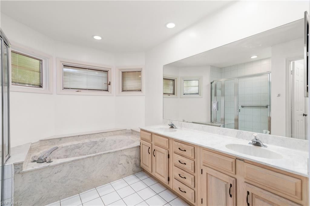 6658 Trident Way , Unit J4, Naples, FL 34108 Photo