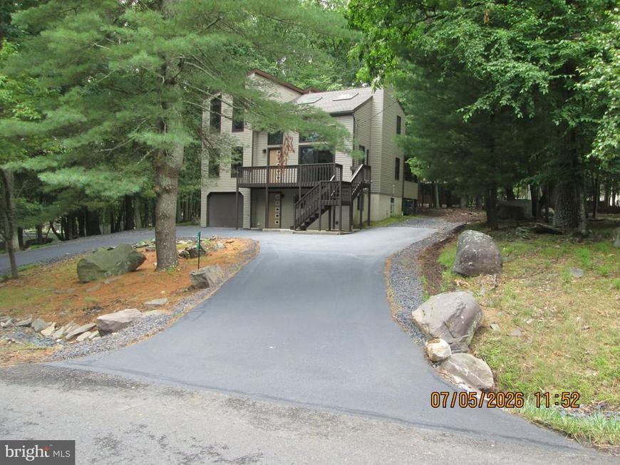 207 Somerset Drive, East Stroudsburg, PA 18301 Main Photo