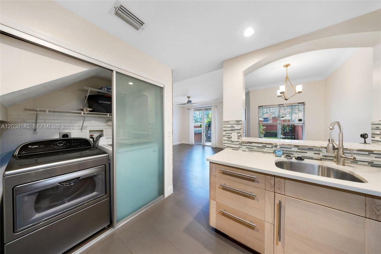 11411 NW 60th St , Unit 283, Doral, FL 33178 Photo
