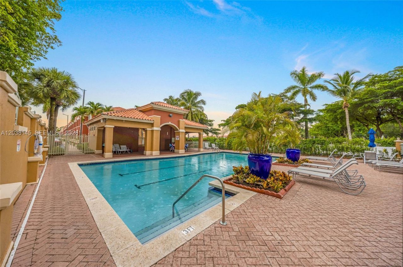 11411 NW 60th St , Unit 283, Doral, FL 33178 Photo