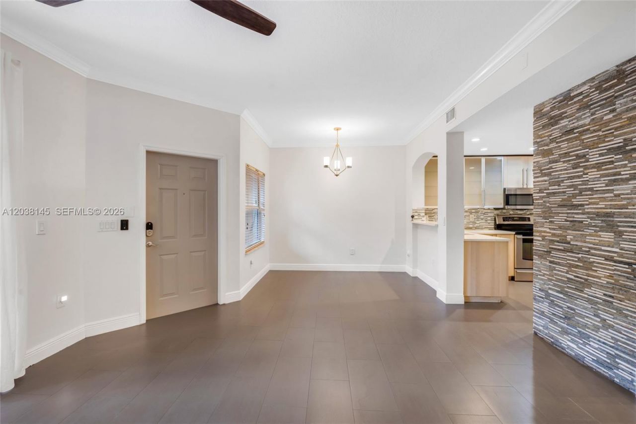 11411 NW 60th St , Unit 283, Doral, FL 33178 Photo