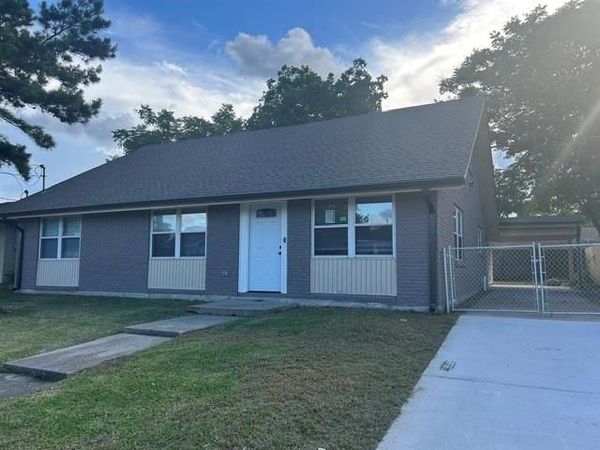 4642 CORONADO Drive, New Orleans, LA 70127