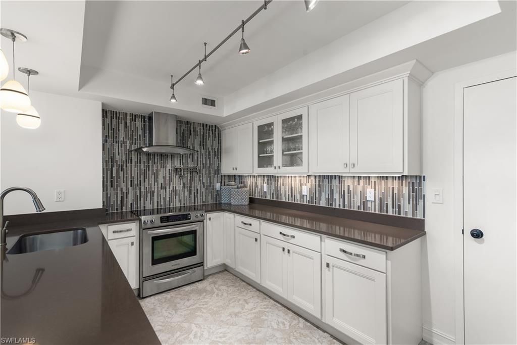 3115 Gulf Shore Blvd N, Unit 203S, Naples, FL 34103 Photo