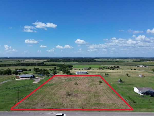 549 County Road 423, Unit Lot 28, Taylor, TX 76574