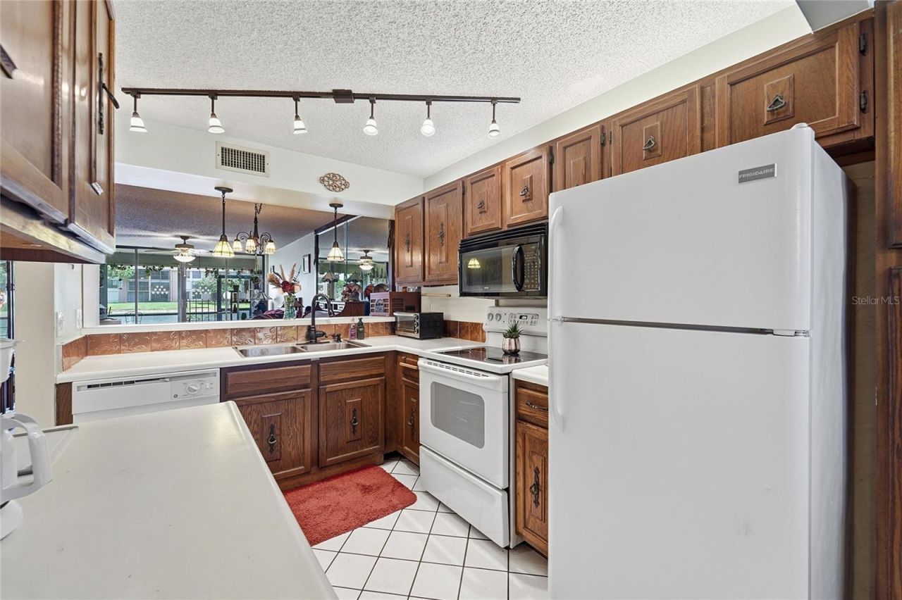 5605 Coral Lake Drive , Unit 105, Margate, FL 33063 Photo