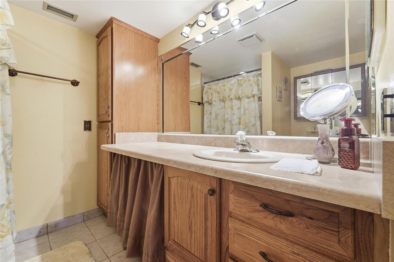 5605 Coral Lake Drive , Unit 105, Margate, FL 33063 Photo