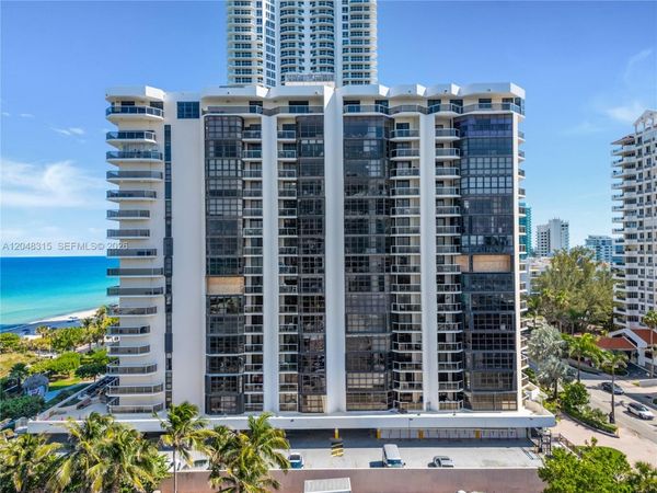 6423 Collins Ave , Unit 703, Miami Beach, FL 33141