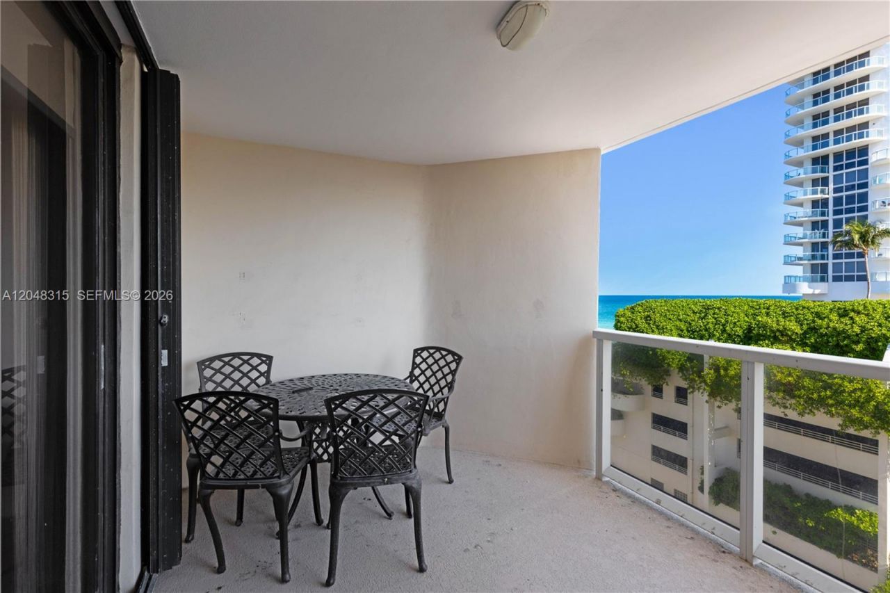 6423 Collins Ave, Unit 703, Miami Beach, FL 33141 Photo