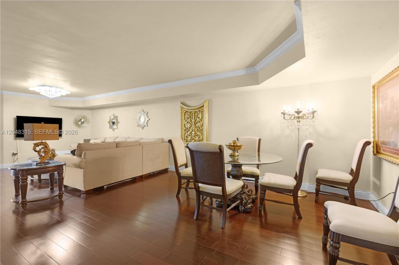 6423 Collins Ave, Unit 703, Miami Beach, FL 33141 Photo