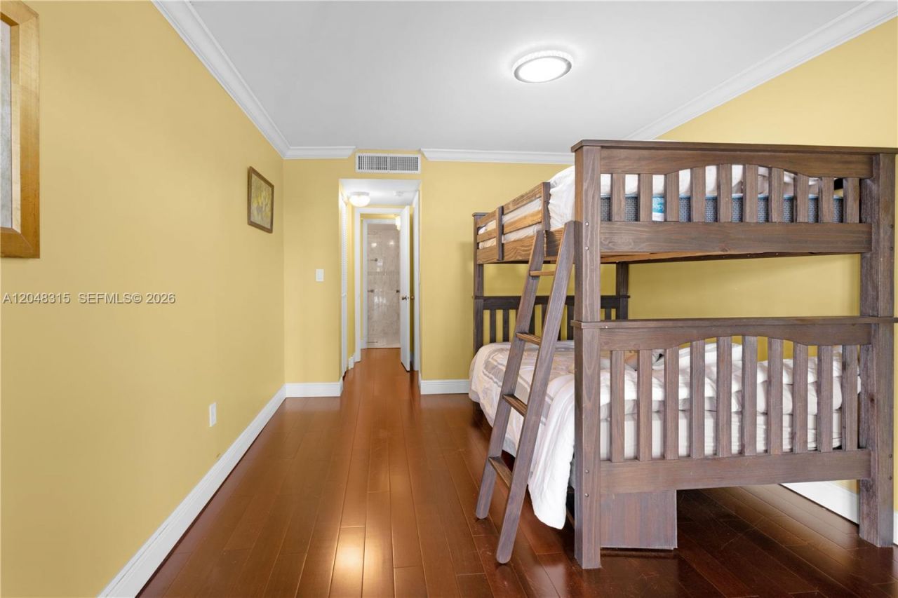 6423 Collins Ave, Unit 703, Miami Beach, FL 33141 Photo