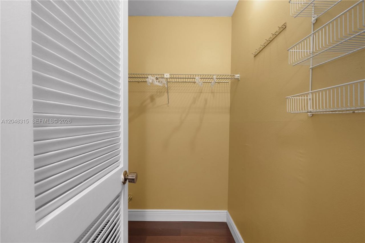 6423 Collins Ave, Unit 703, Miami Beach, FL 33141 Photo