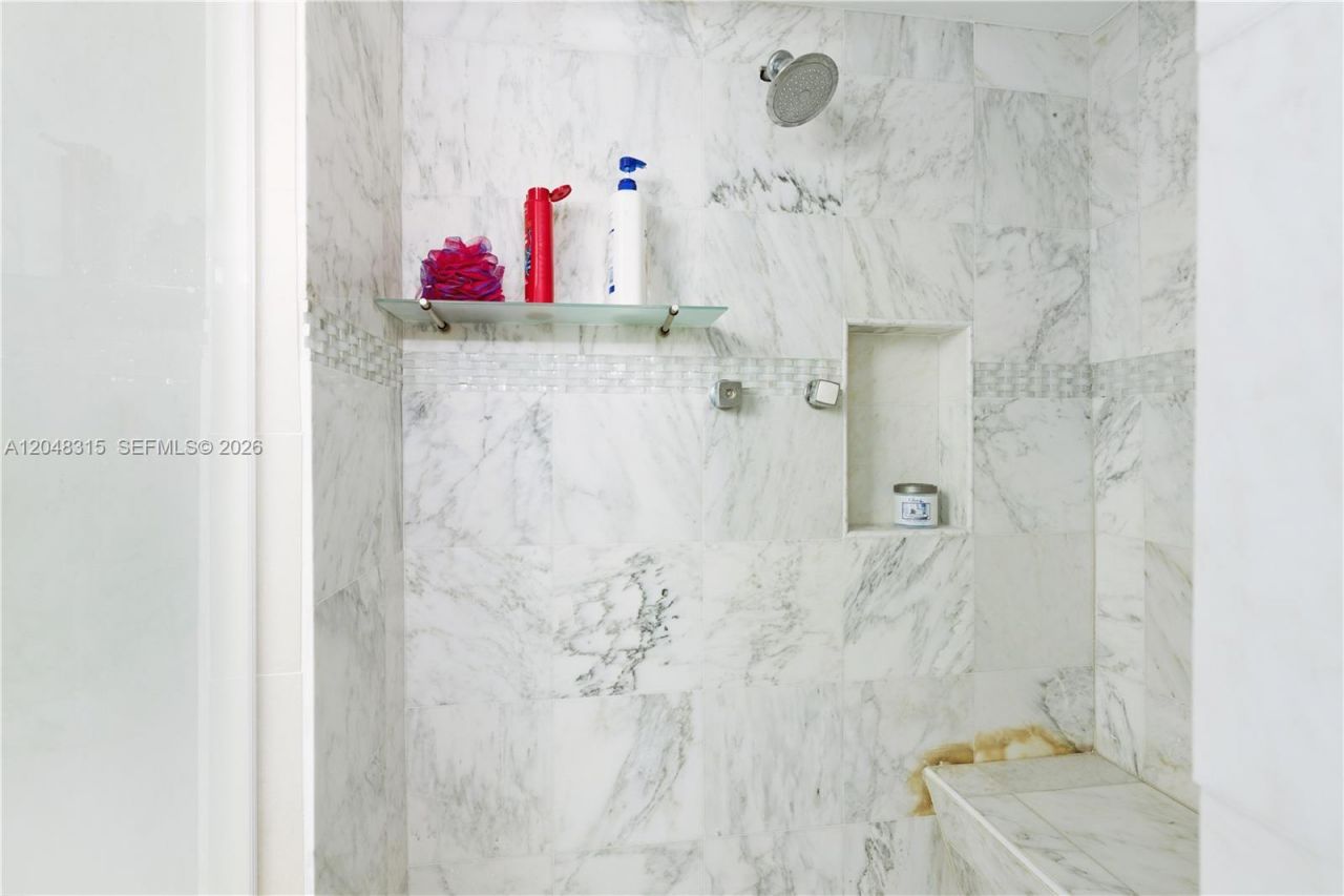 6423 Collins Ave, Unit 703, Miami Beach, FL 33141 Photo