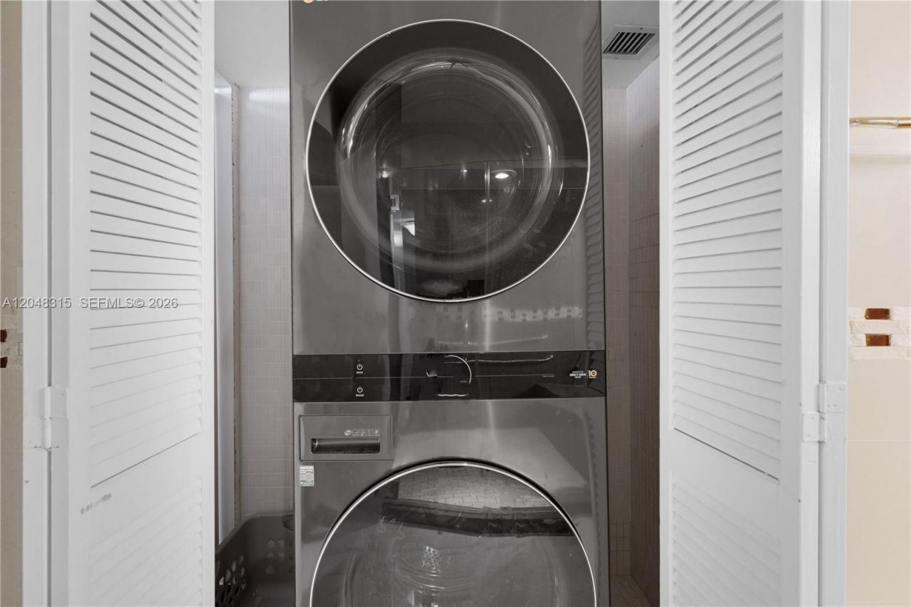 6423 Collins Ave, Unit 703, Miami Beach, FL 33141 Photo