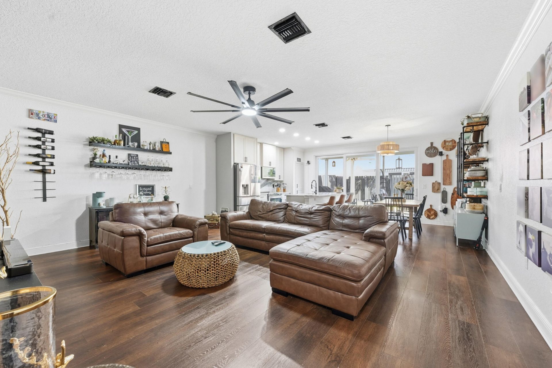 3221 John's Place, Palm Springs, FL 33461 Photo
