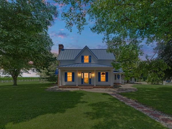 530 N County Road 2560 Road , Newman, IL 61942