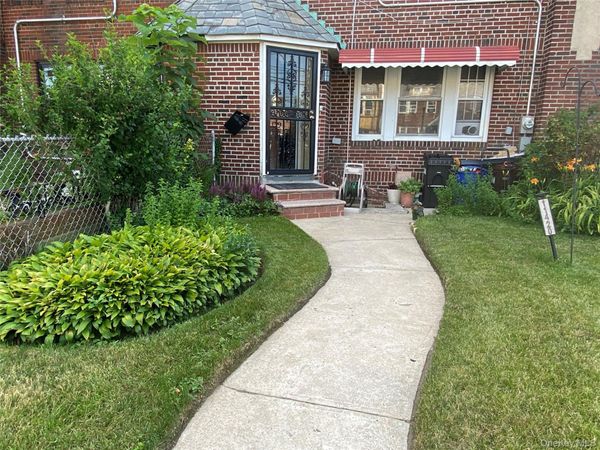 11420 201st Street , Saint Albans, NY 11412