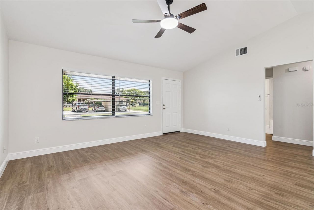 12441 Orangewood Circle, Tavares, FL 32778 Photo