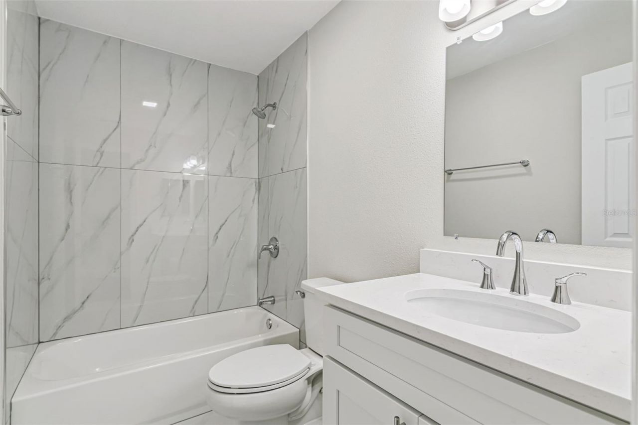 12441 Orangewood Circle, Tavares, FL 32778 Photo