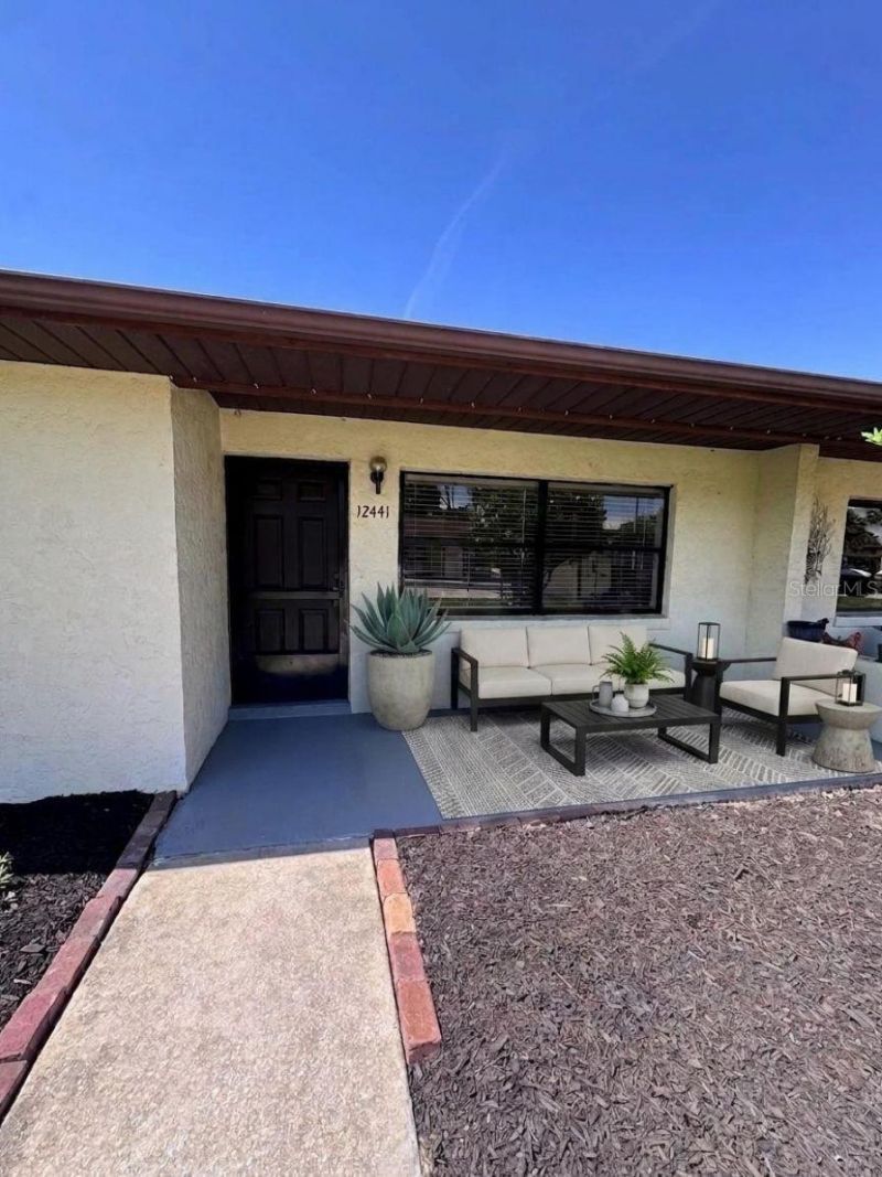 12441 Orangewood Circle, Tavares, FL 32778 Photo