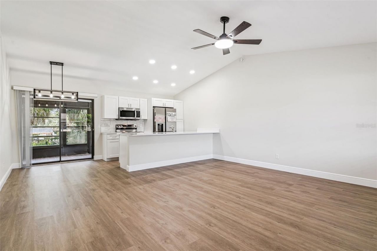 12441 Orangewood Circle, Tavares, FL 32778 Photo