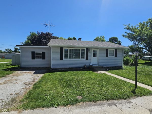 202 W Walnut Street , Bainbridge, IN 46105