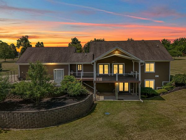 2554 W Mosherville Road, Jonesville, MI 49250