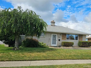 34032 Blackfoot Street, Westland, MI 48185