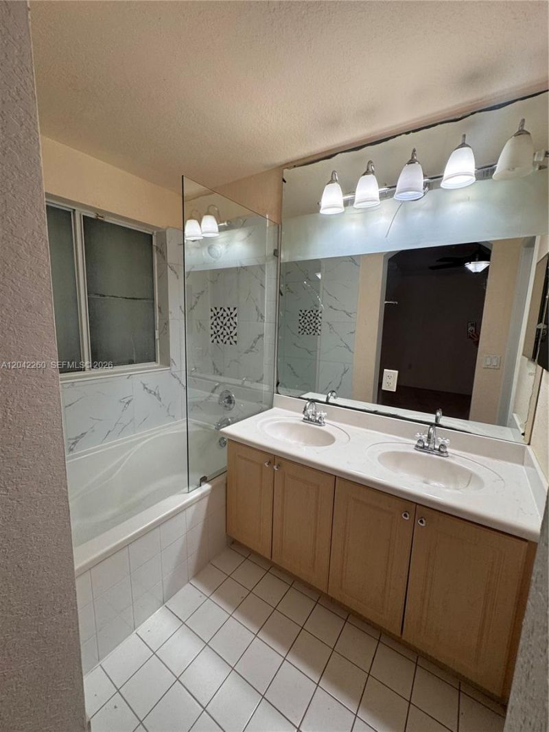 8810 W Flagler St , Unit 11, Miami, FL 33174 Photo