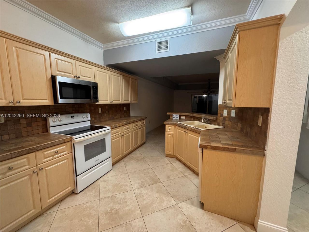 8810 W Flagler St , Unit 11, Miami, FL 33174 Photo