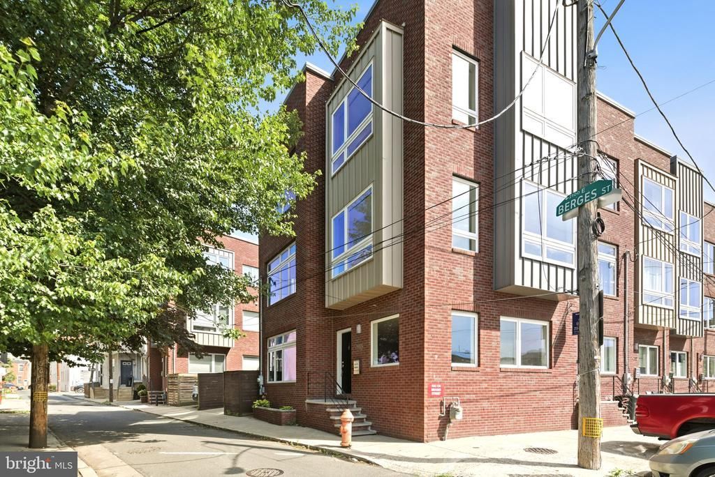 2008 Trenton Avenue, Philadelphia, PA 19125 Main Photo