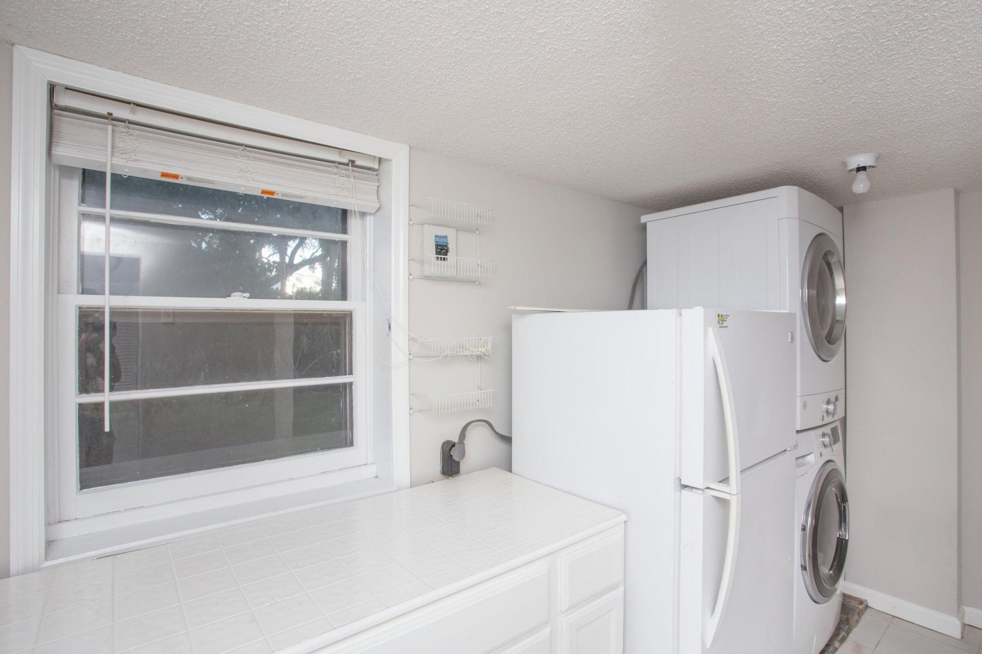 2851 Ion Avenue Photo 18