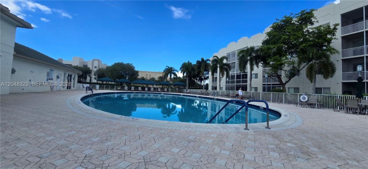 7775 Southampton Ter, Unit 305, Tamarac, FL 33321 Photo