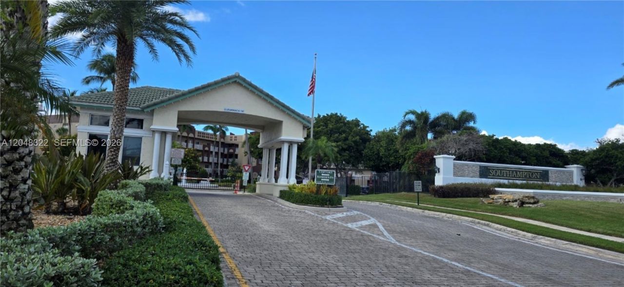 7775 Southampton Ter, Unit 305, Tamarac, FL 33321 Photo