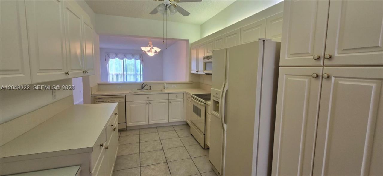 7775 Southampton Ter, Unit 305, Tamarac, FL 33321 Photo