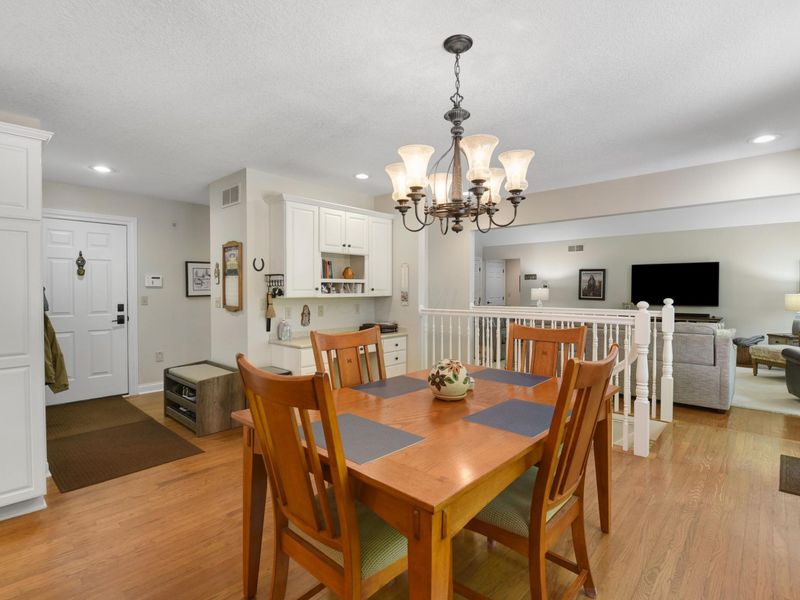 1600 Woodridge Drive, Newark, OH 43055 Photo 12