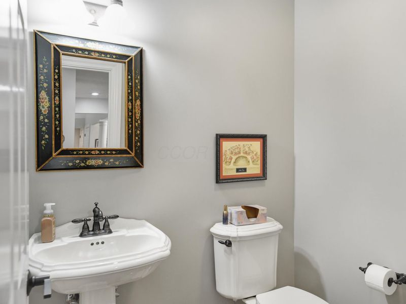 1600 Woodridge Drive, Newark, OH 43055 Photo 24