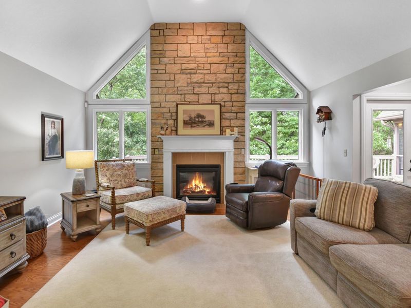1600 Woodridge Drive, Newark, OH 43055 Photo 4