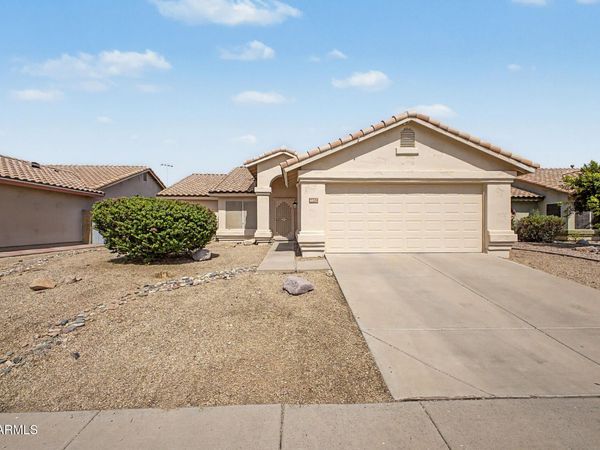 6657 N 77TH Drive, Glendale, AZ 85303