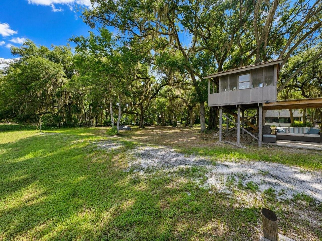 16758 SE 181st Terrace , Weirsdale, FL 32195 Photo