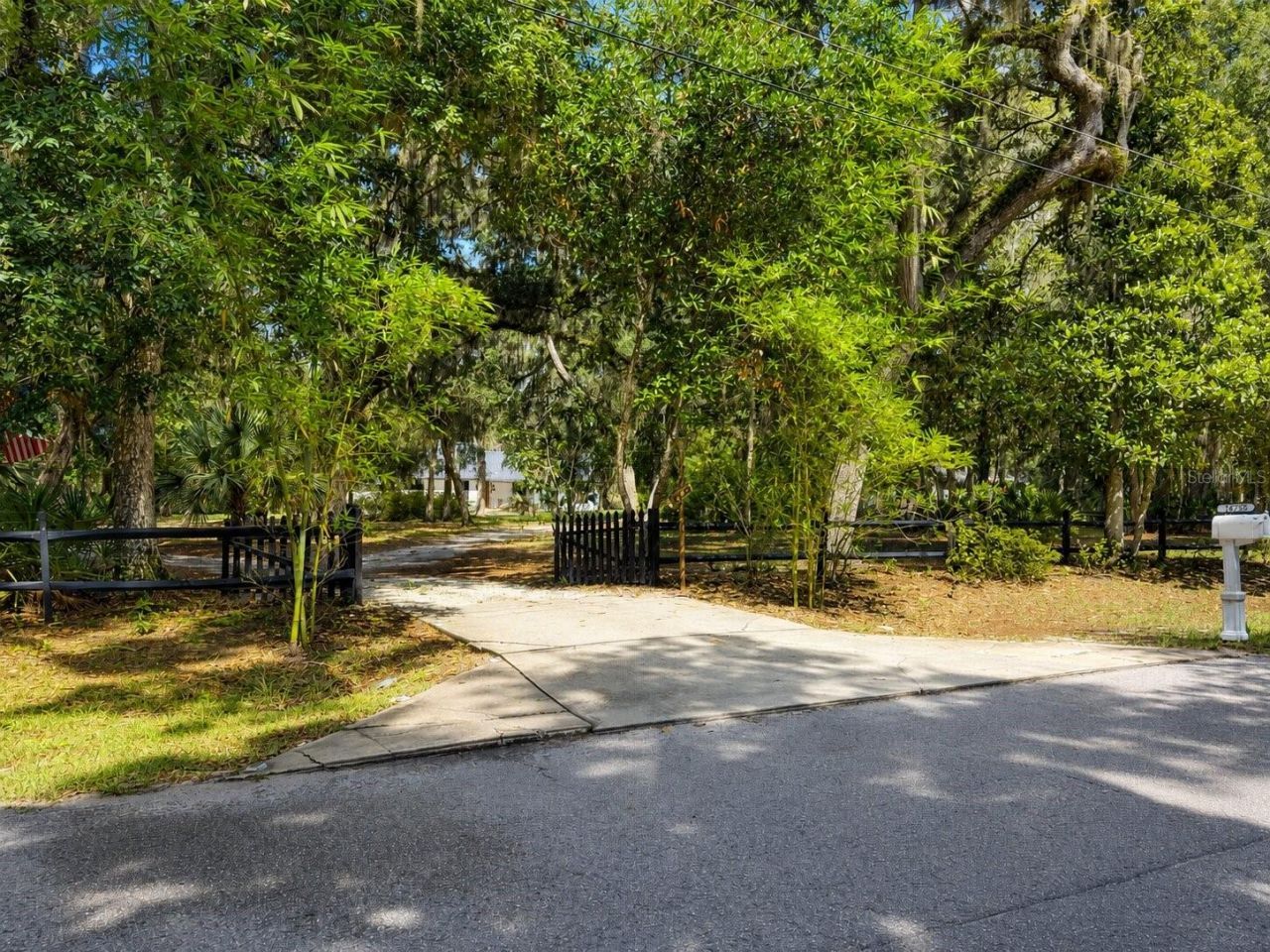 16758 SE 181st Terrace , Weirsdale, FL 32195 Photo