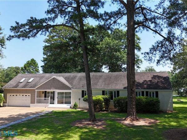 1923 Pine Lane, Hayes, VA 23072