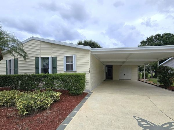 3229 Scarlet Tanager Court, Port St. Lucie, FL 34952