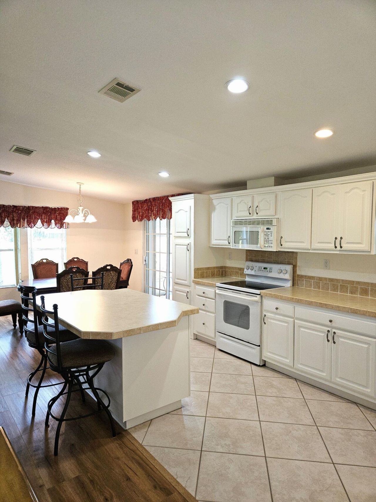 3229 Scarlet Tanager Court, Port Saint Lucie, FL 34952 Photo