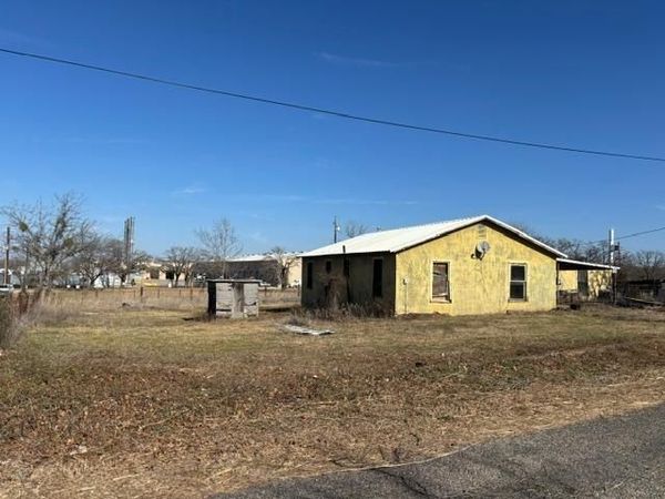 501 E 19th Street , Cisco, TX 76437