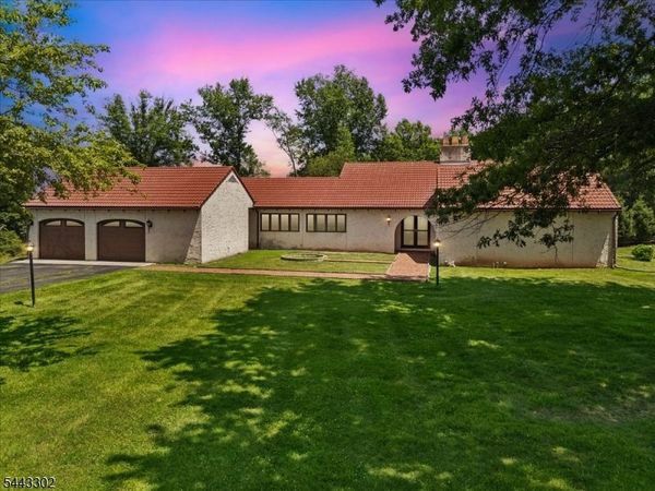 11 Cherryville Stanton Rd, Raritan, NJ 08822