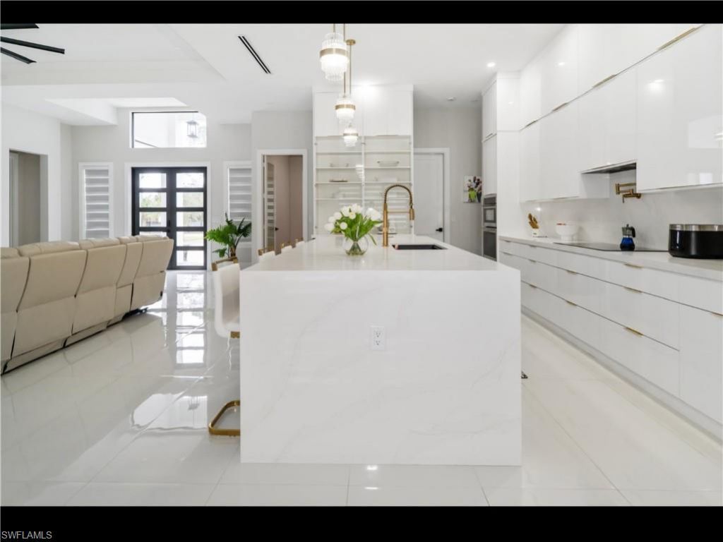 2313 6th Ave Se, Naples, FL 34117 Photo