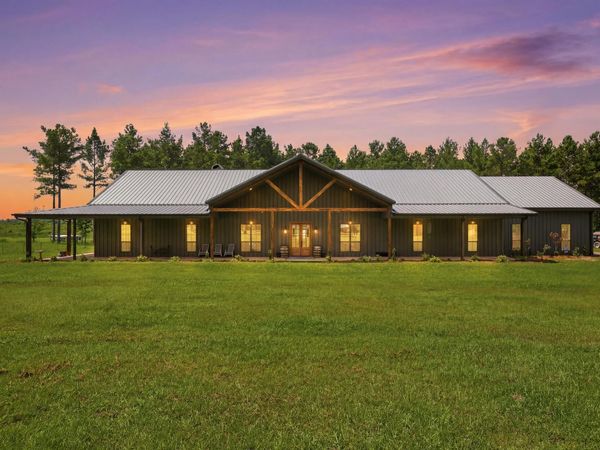 646 Myrick Strengthford, Laurel, MS 39443