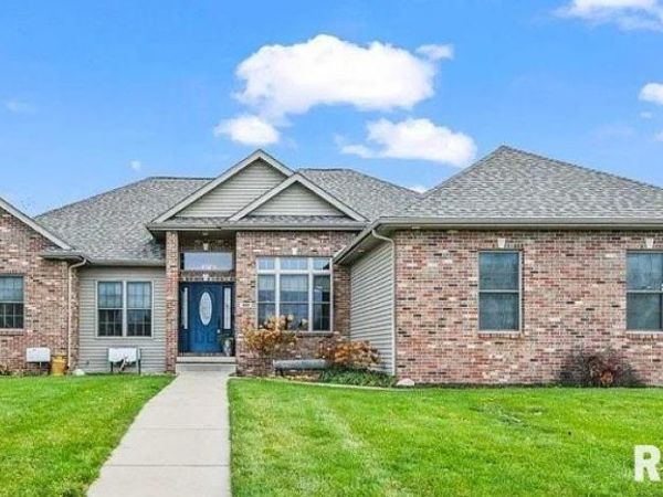 420 Dalhlia Drive, Chatham, IL 62629